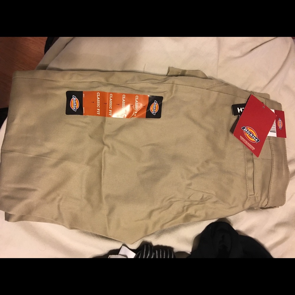 Woman's dickies